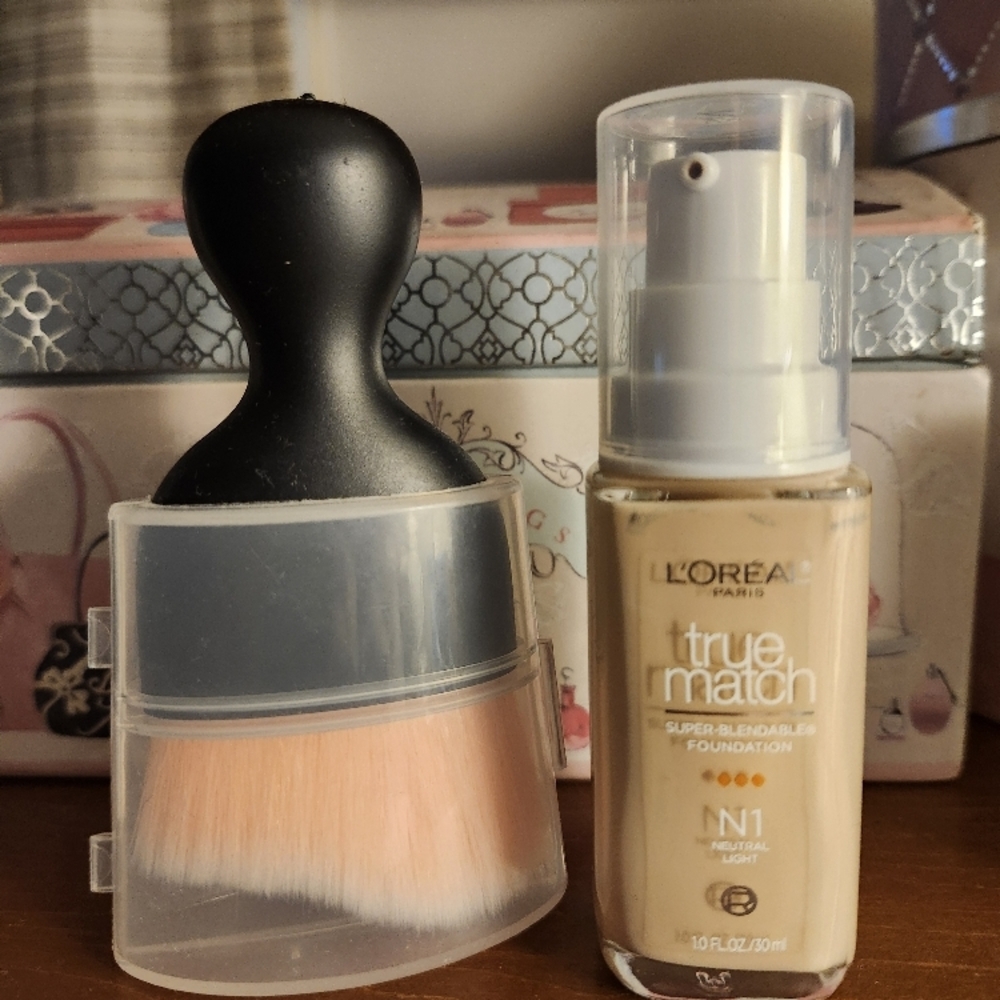 L'Oreal Cream Foundation Liquid Formula